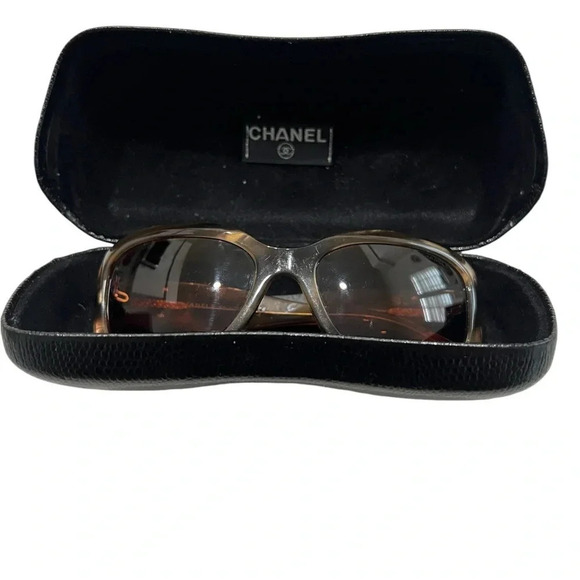 CHANEL Accessories - Chanel 5102c 871 Opal Light Brown With Case Vintage